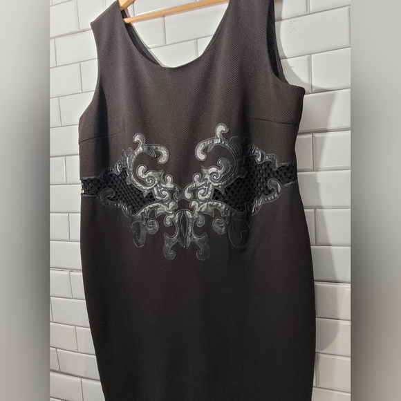 TESORO MODA Ladies Black Textured Sleeveless Pencil Straight Dress Embroidered F - Picture 2 of 7